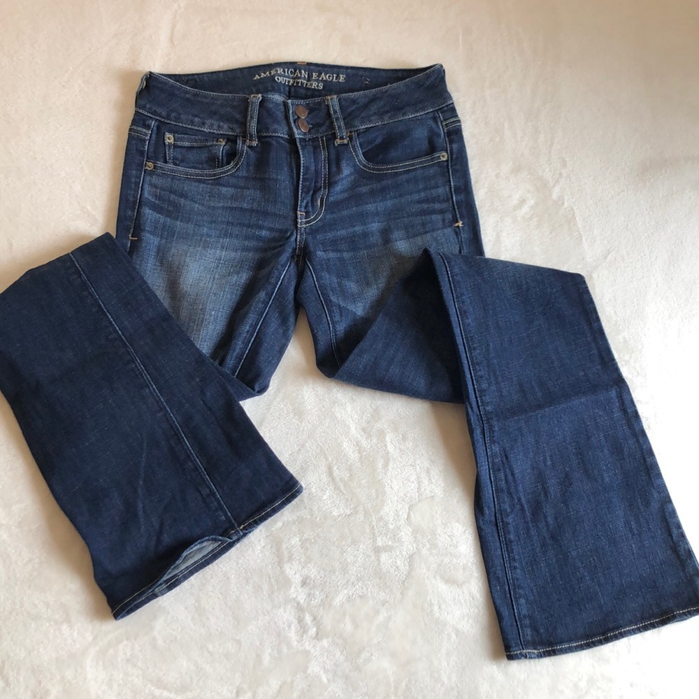 American eagle boot cut dark wash jeans. Like new.